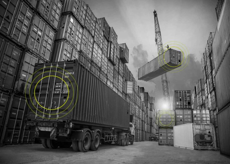 Container senden Signale an IoT-Plattform für Container Tracking